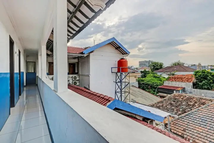 Семаранг: OYO 90426 Near Mall Ciputra 2
