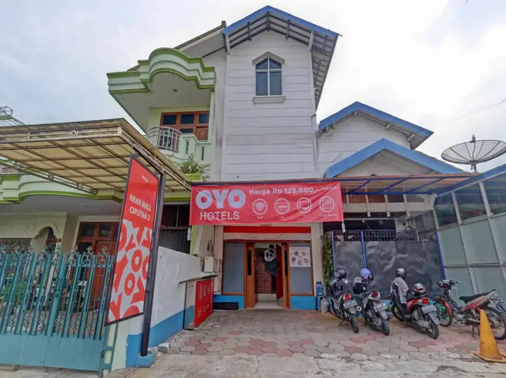 carousel image 0