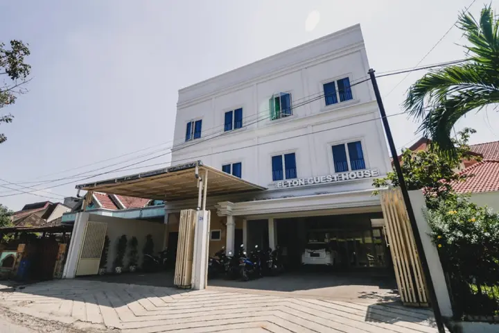 Медан: RedDoorz near Hermes Place Polonia Medan