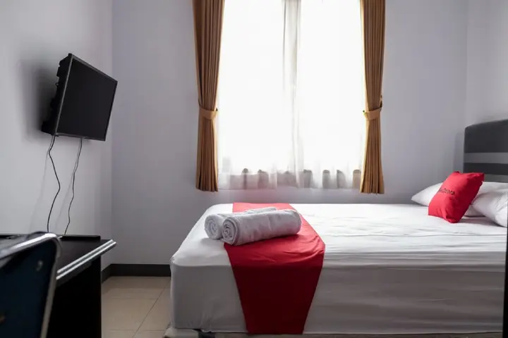 Куруг: RedDoorz near Supermall Karawaci 2