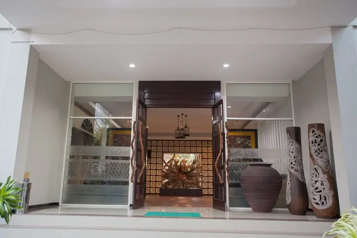 Маланг: RedDoorz near Taman Rekreasi Sengkaling