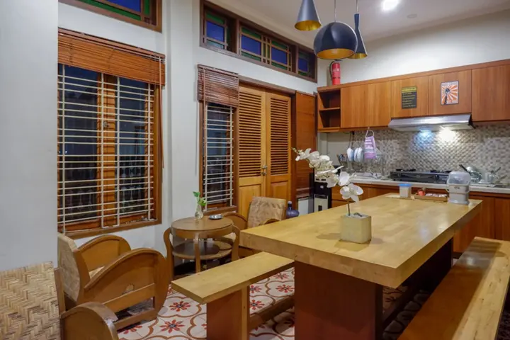 Депок: RedDoorz Plus near Hartono Mall 2