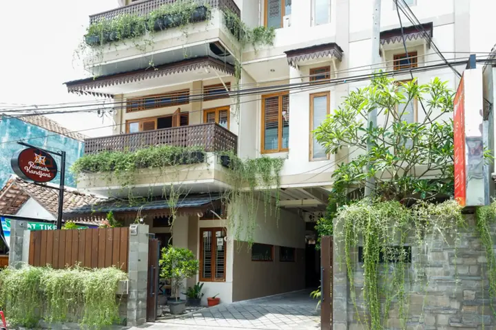 Депок: RedDoorz Plus near Hartono Mall 2