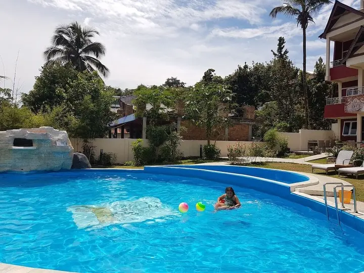 Озеро Тоба: Zoe's Paradise Waterfront Hotel