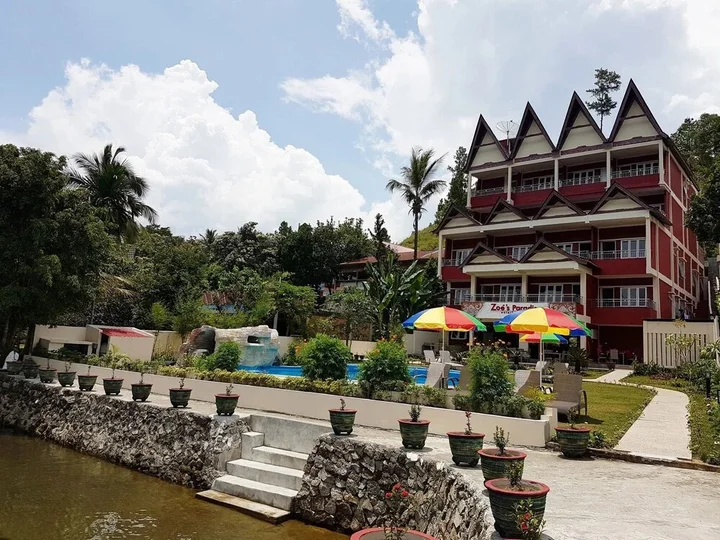 Озеро Тоба: Zoe's Paradise Waterfront Hotel