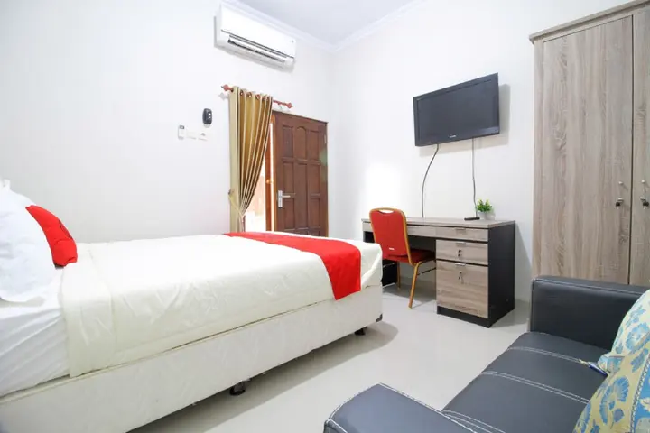 Депок: RedDoorz Plus near Rumah Sakit JIH