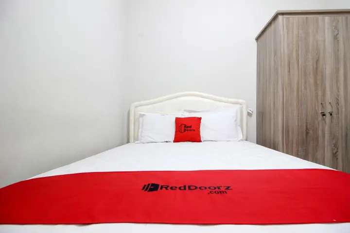 Депок: RedDoorz Plus near Rumah Sakit JIH