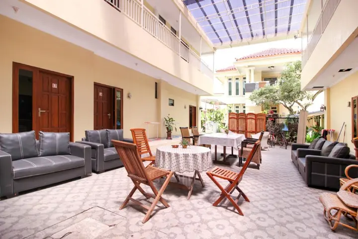 Депок: RedDoorz Plus near Rumah Sakit JIH