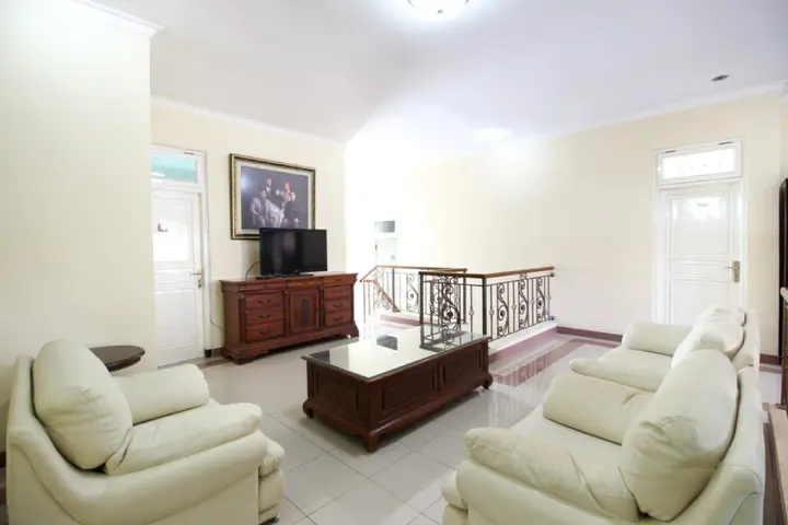 Депок: RedDoorz Plus near Rumah Sakit JIH