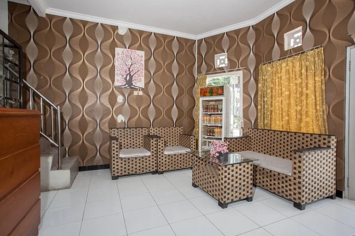 Маланг: RedDoorz @ Sawojajar