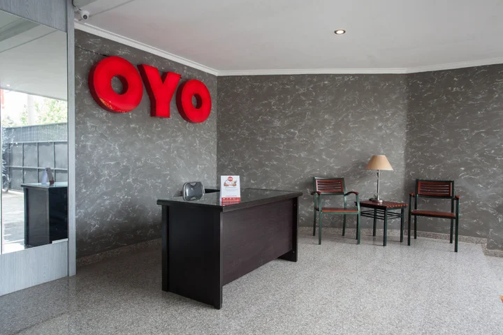 Сурабая: Super OYO 90642 Lancar Homestay Syariah
