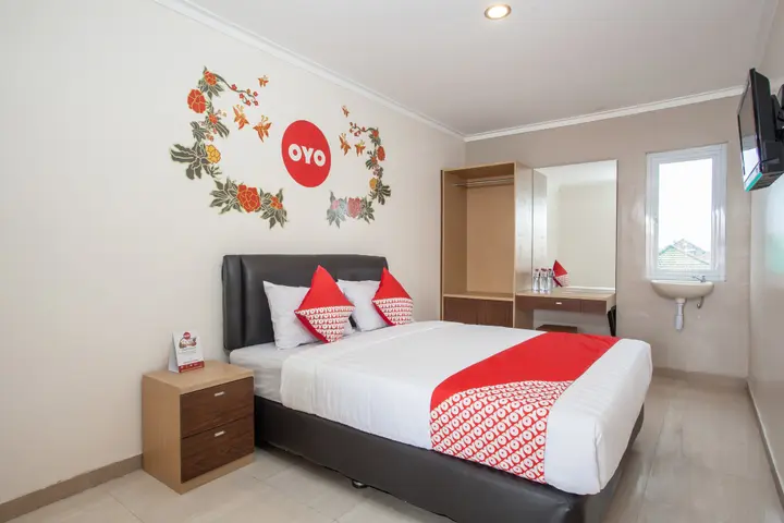 Сурабая: Super OYO 90642 Lancar Homestay Syariah