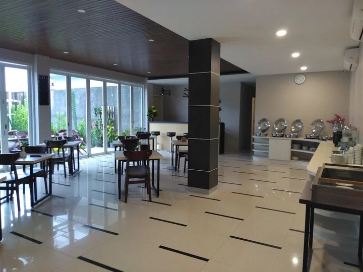 Тембагапура: Emerald Hotel