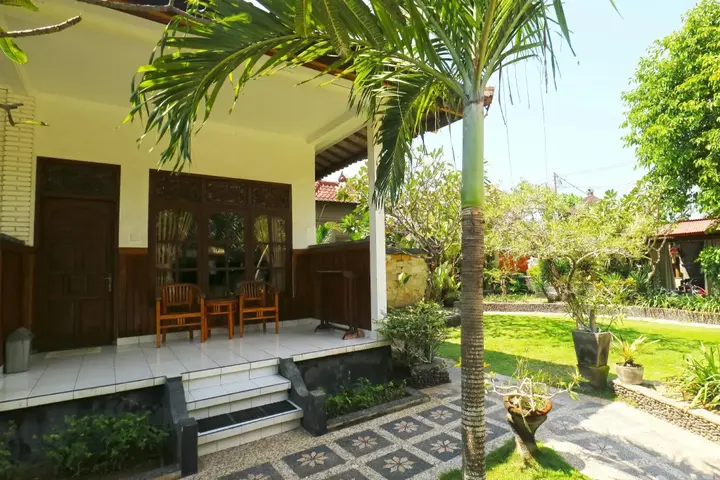 Лембонган-Айленд: Puri Nusa Beach Hotel