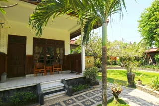 Лембонган-Айленд: Puri Nusa Beach Hotel