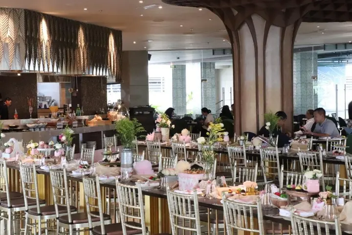 Сурабая: Morazen Surabaya