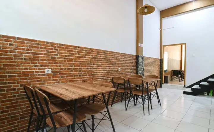 Маланг: Pondok Backpacker City Square