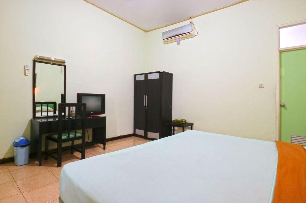 Маланг: Camelia Hotel