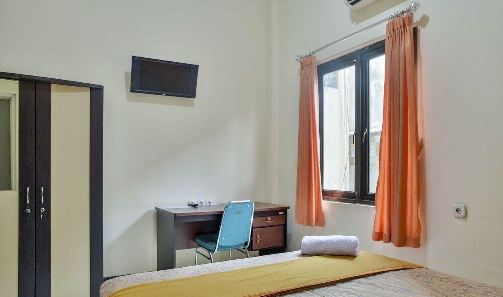 Депок: ZEN Rooms Depok Sleman Syariah