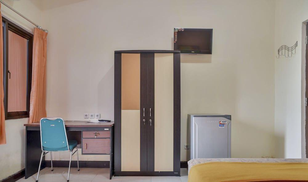 Депок: ZEN Rooms Depok Sleman Syariah