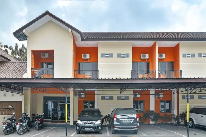Депок: ZEN Rooms Depok Sleman Syariah