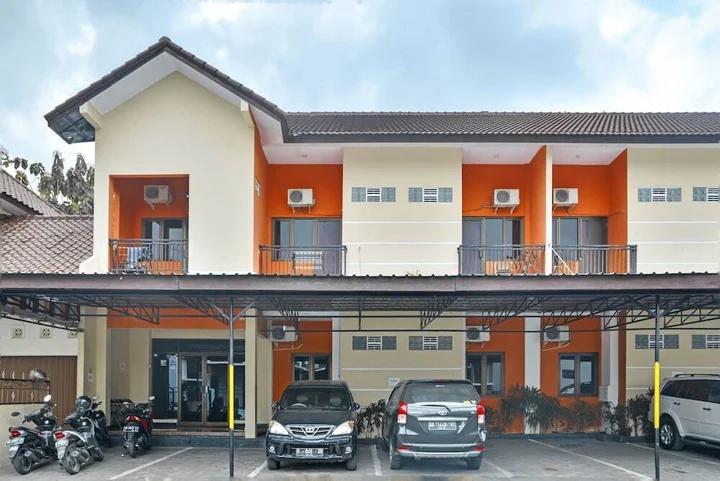 Депок: ZEN Rooms Depok Sleman Syariah