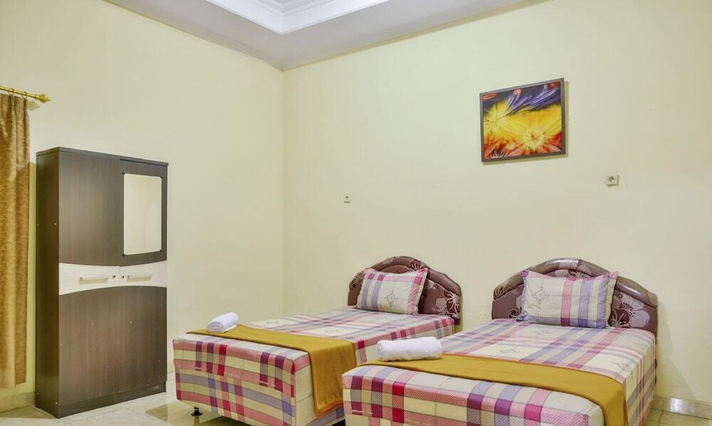 Депок: ZEN Rooms Depok Sleman Syariah
