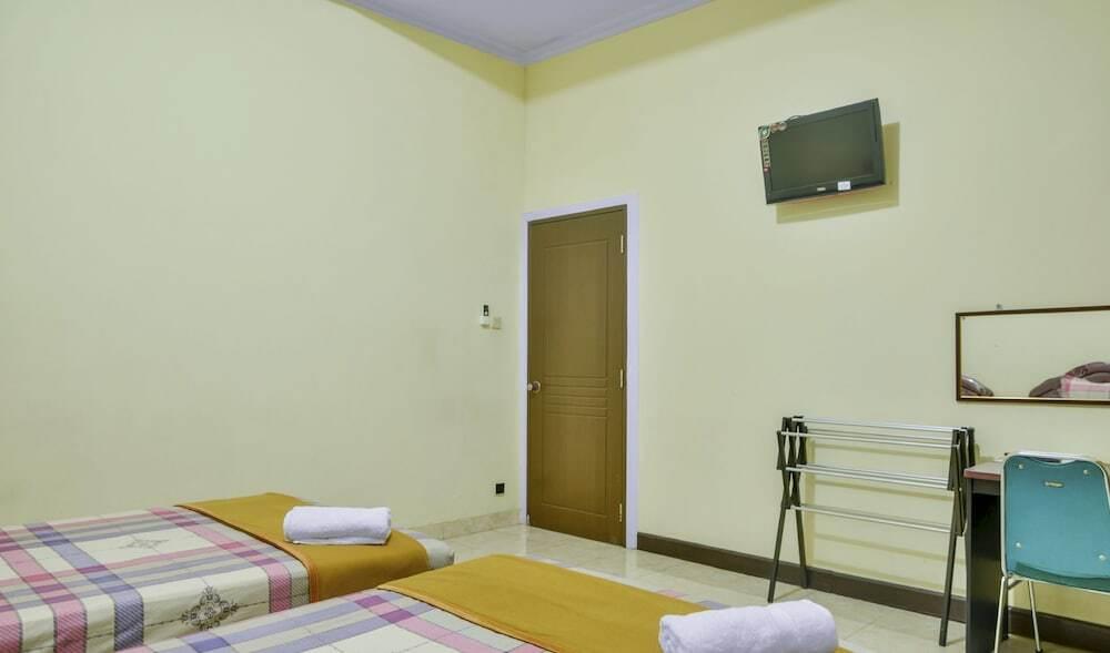 Депок: ZEN Rooms Depok Sleman Syariah