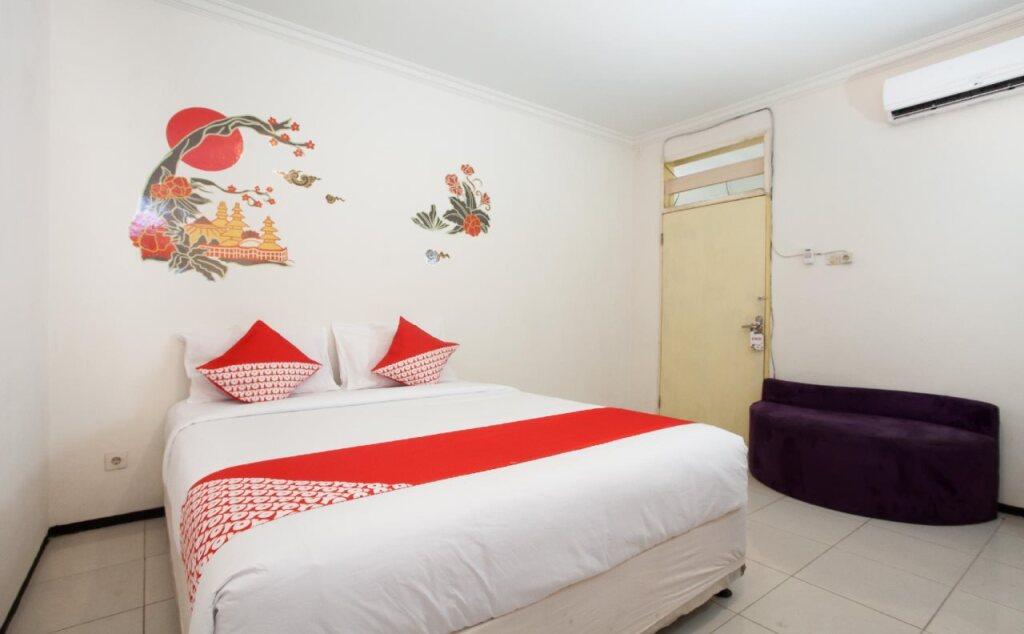 Сурабая: OYO 143 Dukuh Kupang Residence