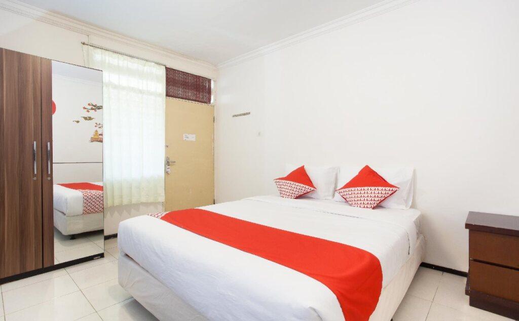 Сурабая: OYO 143 Dukuh Kupang Residence
