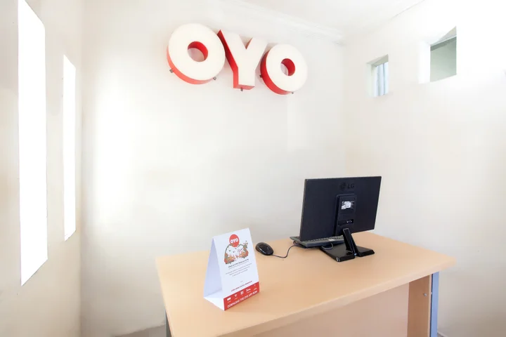 Сурабая: OYO 143 Dukuh Kupang Residence