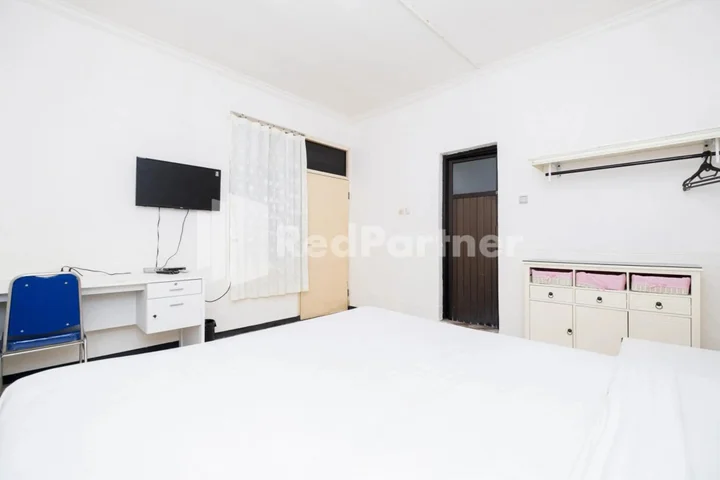 Сурабая: OYO 143 Dukuh Kupang Residence