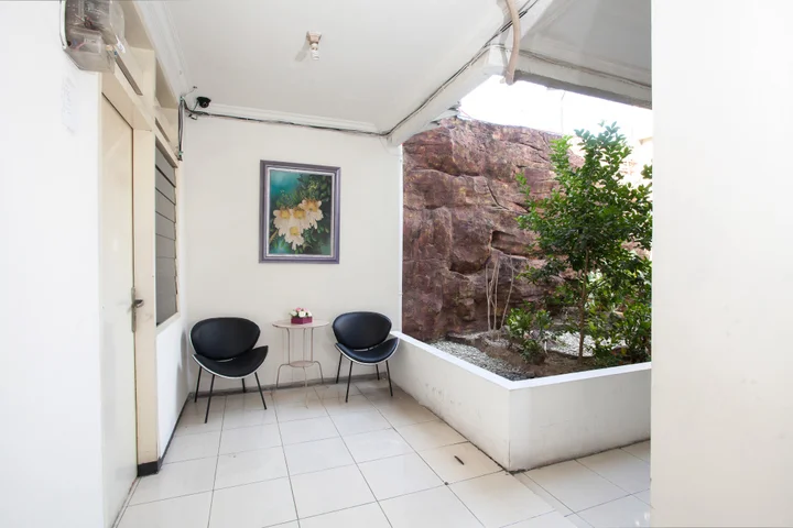 Сурабая: OYO 143 Dukuh Kupang Residence