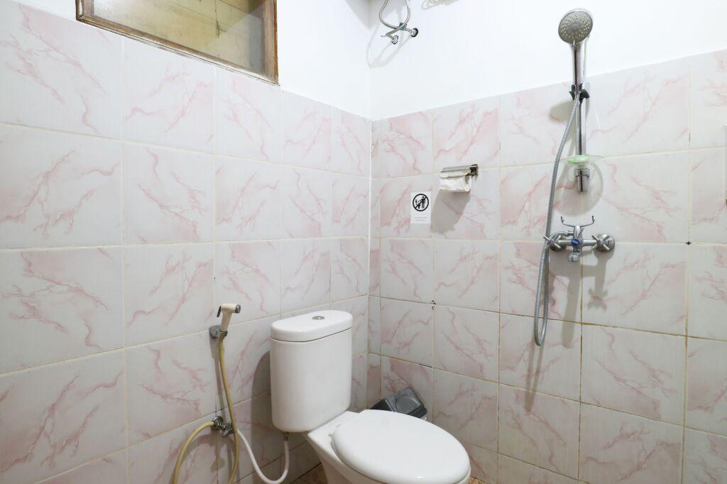 Блахбату: Nirmala Guest House Keramas