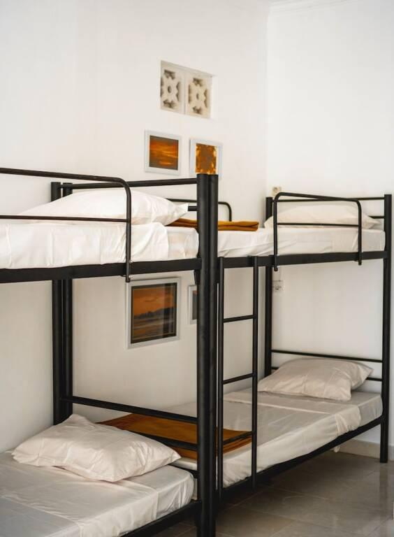 Пекату: Uluwatu Backpackers