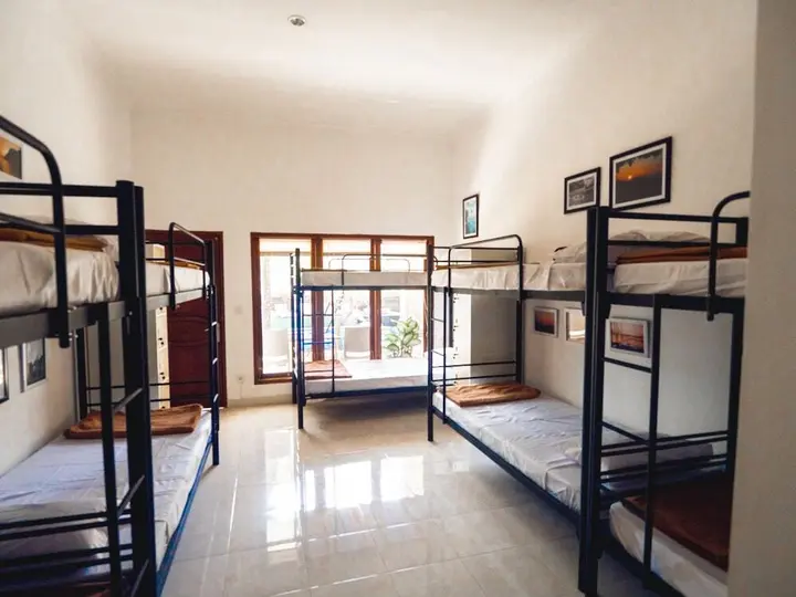 Пекату: Uluwatu Backpackers