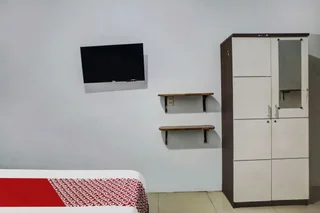 Медан: RedDoorz near Plaza Medan Fair