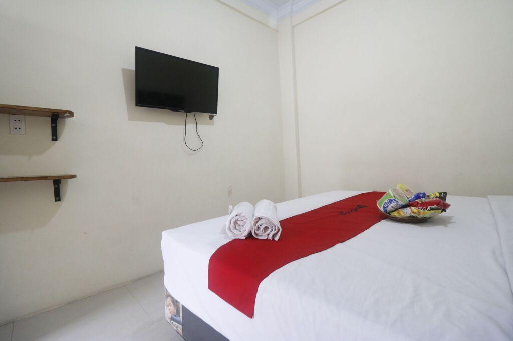 Медан: RedDoorz near Plaza Medan Fair