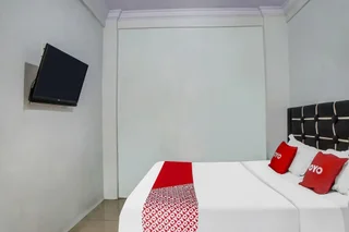 Медан: RedDoorz near Plaza Medan Fair