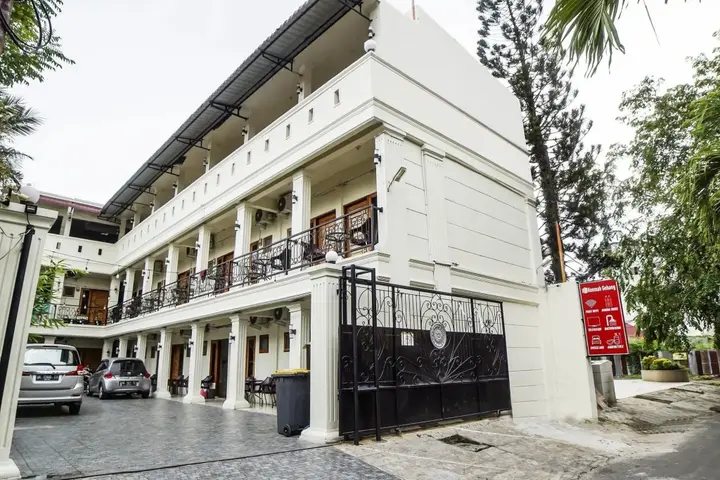 Медан: RedDoorz near Plaza Medan Fair