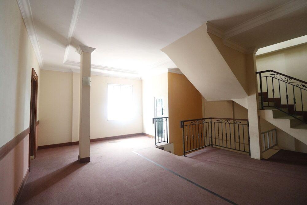 Батам: RedDoorz near Nagoya Hill Batam 2