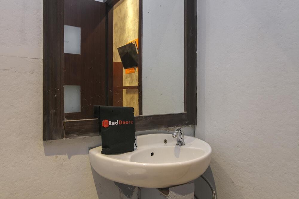 Медан: RedDoorz near Medan Plaza