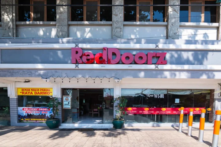 Сурабая: RedDoorz @ Urip Sumoharjo