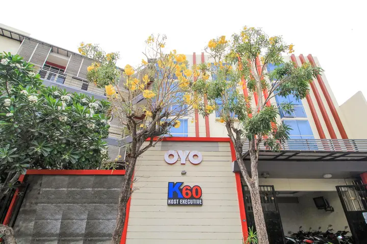 Сурабая: Super OYO Capital O 175 K-60 Residence