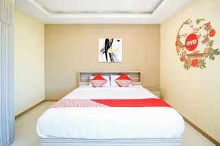 Сурабая: Super OYO Capital O 175 K-60 Residence