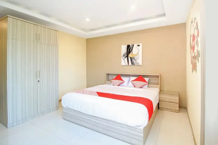 Сурабая: Super OYO Capital O 175 K-60 Residence