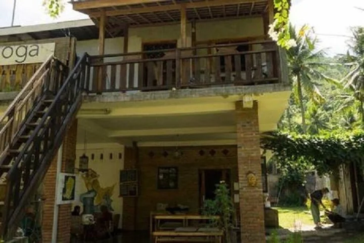 Сенджиги: Gypsea Yoga Eco Retreat
