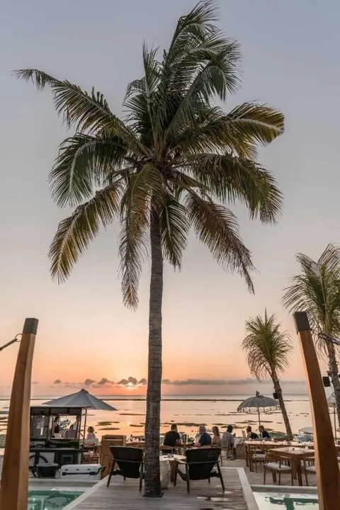 Лембонган-Айленд: Ohana's Beachfront Resort & Beach Club