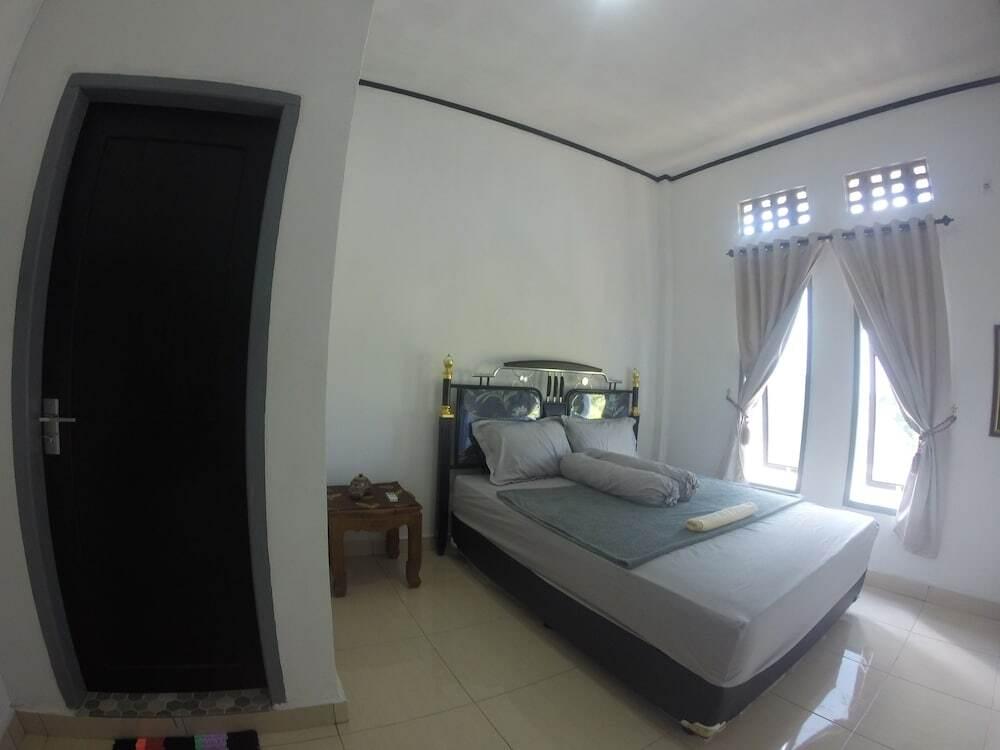 Artha Homestay Tomia — фото 4