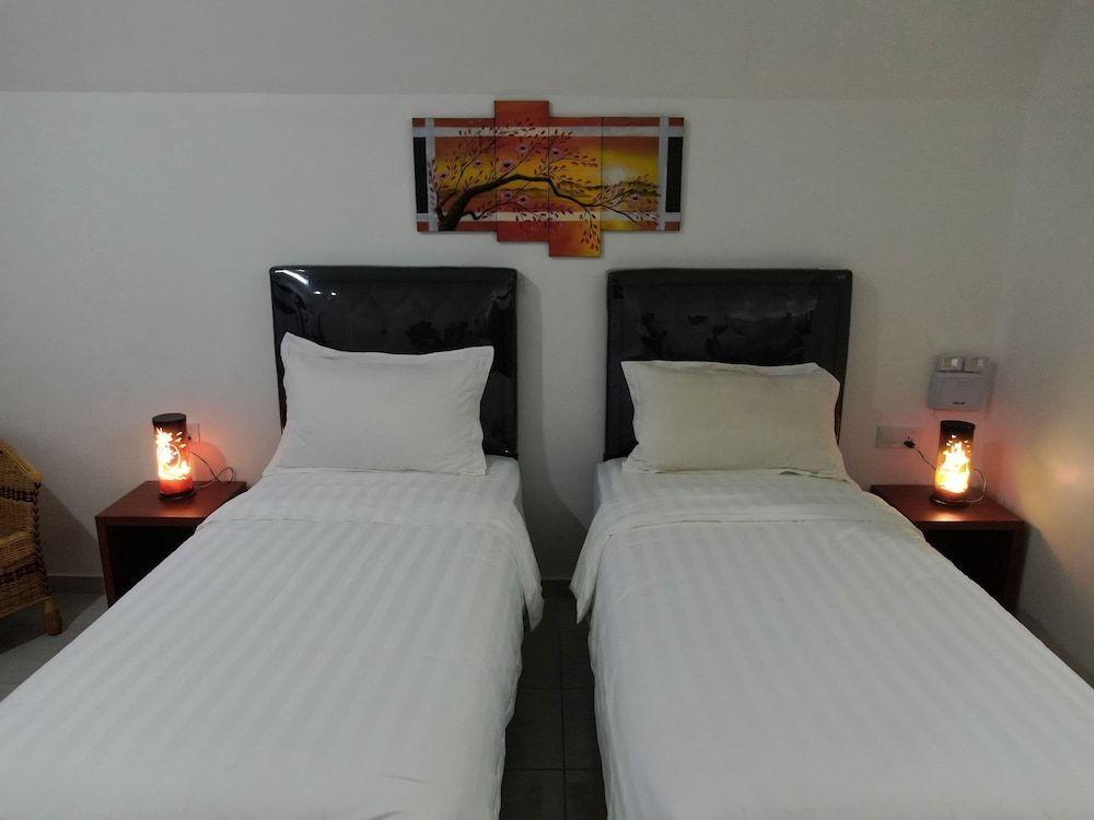 Остров Пеньенгат: Madu Tiga Beach & Resort